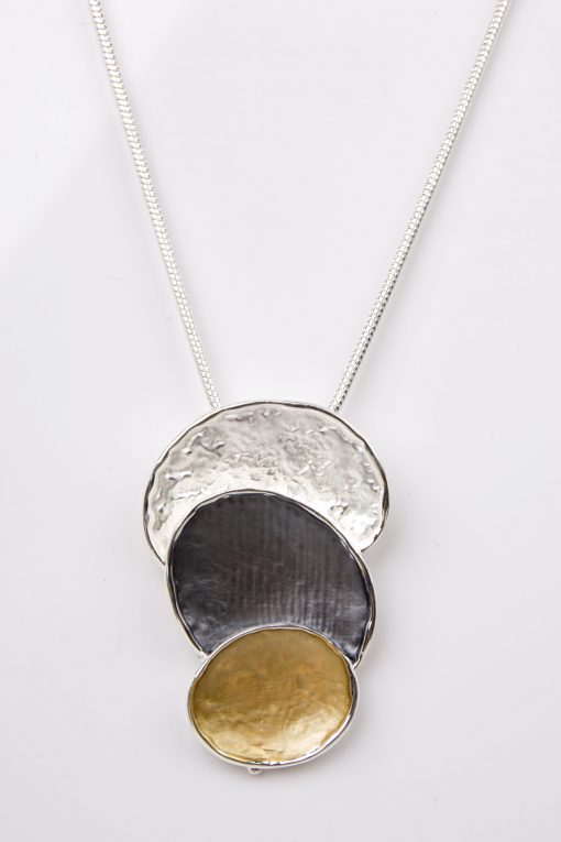 3 Shades Shell Necklace - Image 2