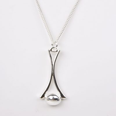Silver ball necklace