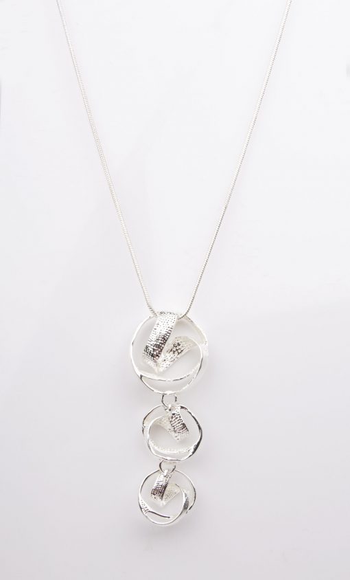 Triple Swirl Circle Short Necklace - Image 3