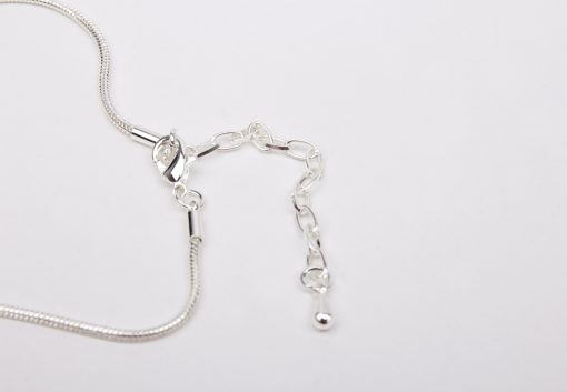 Triple Swirl Circle Short Necklace - Image 4