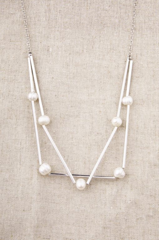 Abstract Pearl Short Necklace