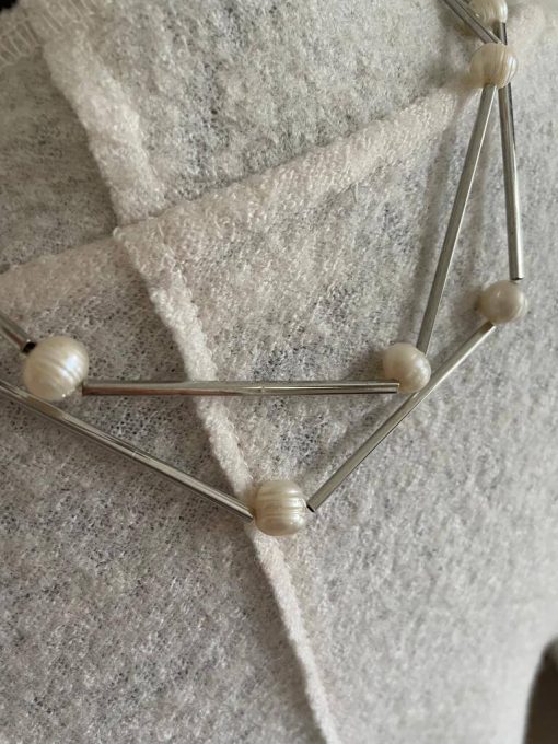 Abstract Pearl Short Necklace - Image 4