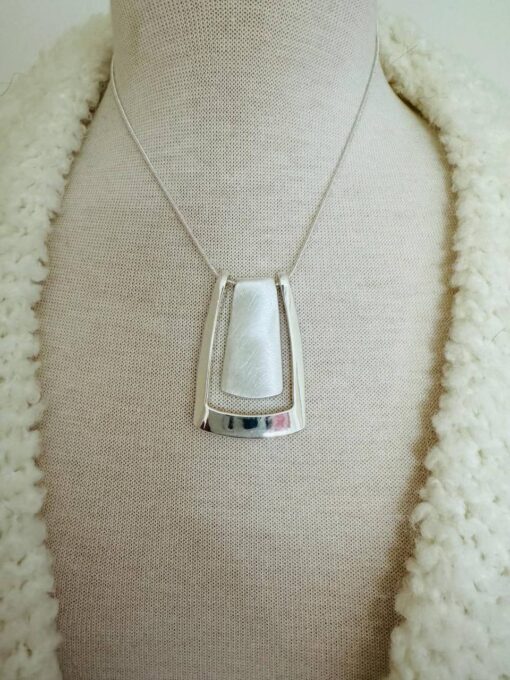 Silver Short Necklace with high gloss and brushed silver detail - Image 4