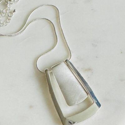 Silver Short Necklace with high gloss and brushed silver detail
