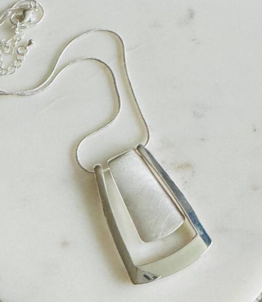 Silver Short Necklace with high gloss and brushed silver detail