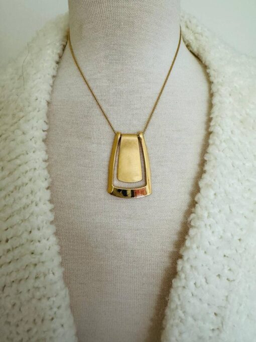 Gold Short Necklace with high gloss and brushed gold detail - Image 4