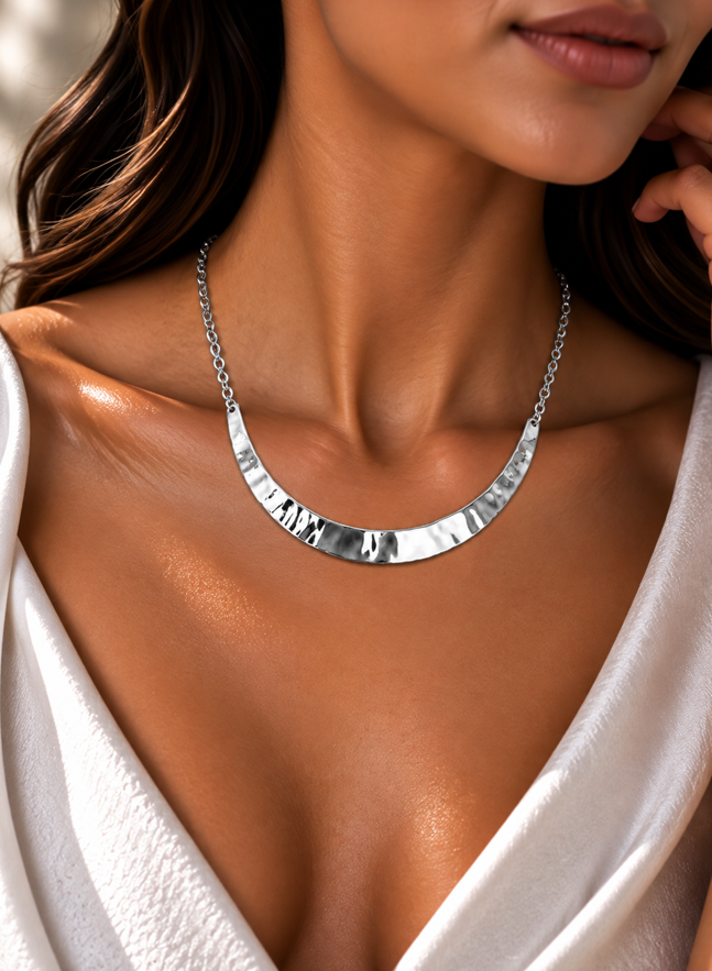 Sculpted Aura Collar Necklace Silver - Image 4