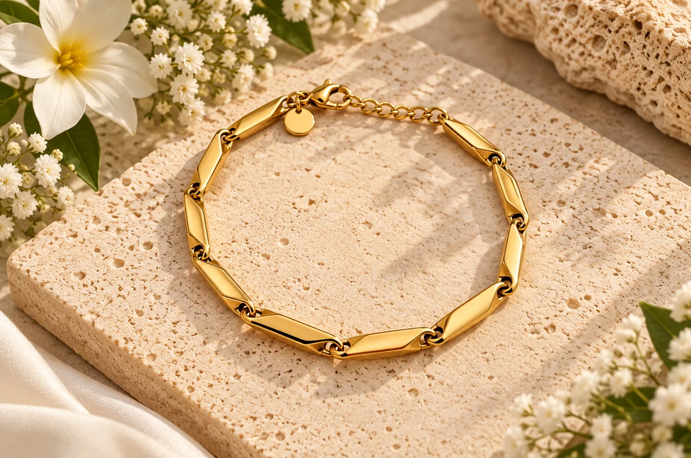 Gold Sculpted Link Bracelet