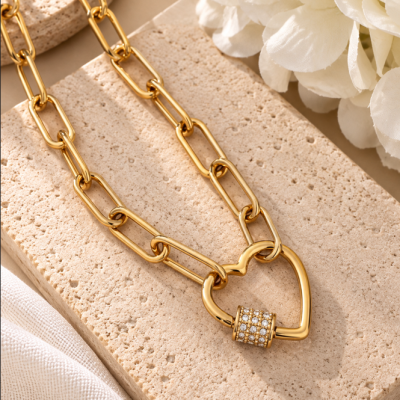 Amelia Gold Heart Diamanté Detailed Necklace