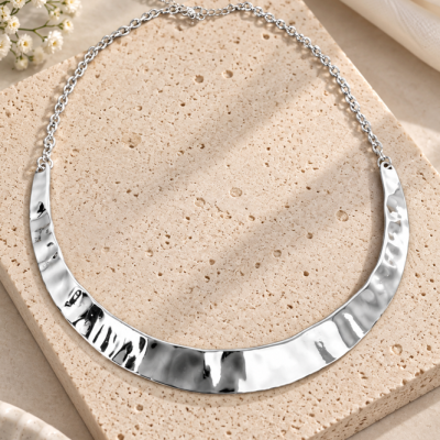 Sculpted Aura Collar Necklace Silver