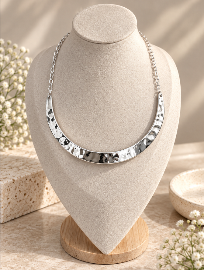 Sculpted Aura Collar Necklace Silver - Image 2