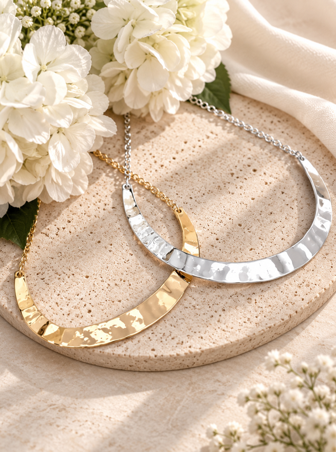 Sculpted Aura Collar Necklace Gold - Image 3