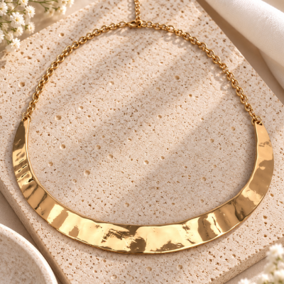 Sculpted Aura Collar Necklace Gold