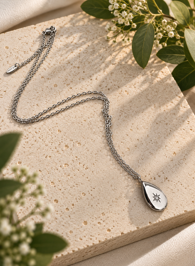 Izzy Celestial Teardrop Necklace – Silver