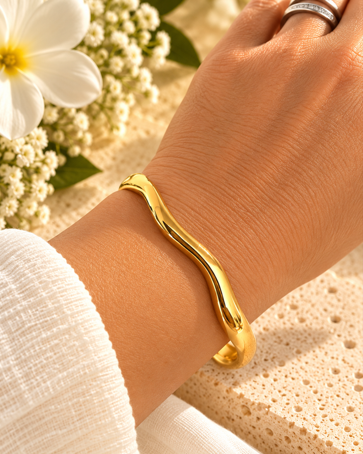 Sculpted Wave Cuff – Gold - Image 2
