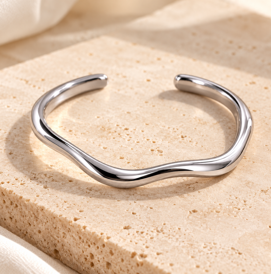 Sculpted Wave Cuff – Silver